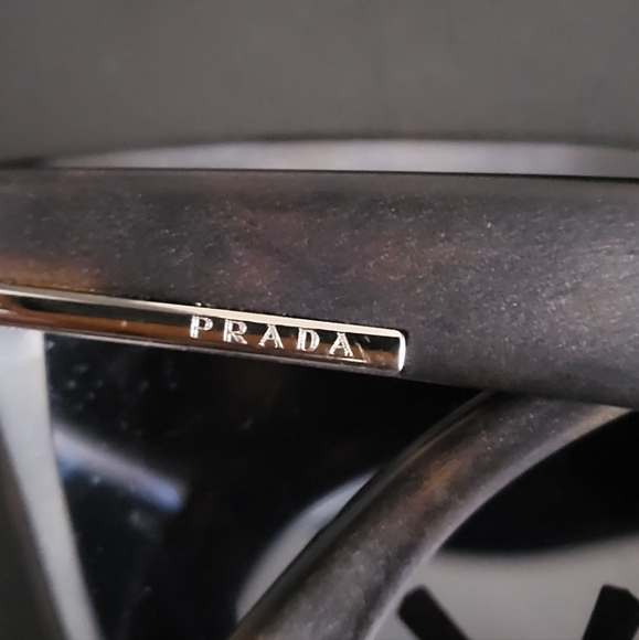 Sunglasses - Picture 3 of 4